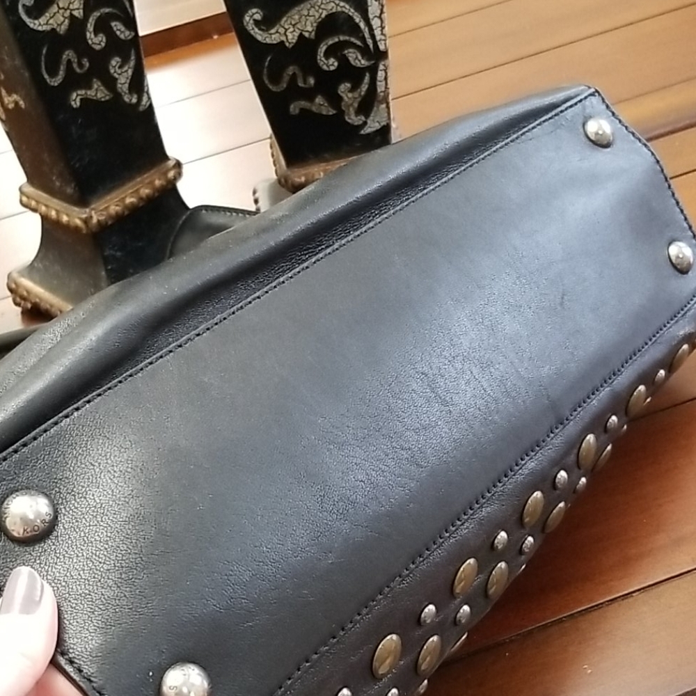 😘 MK STUDDED HAMILTON BAG - Picture 10 of 16